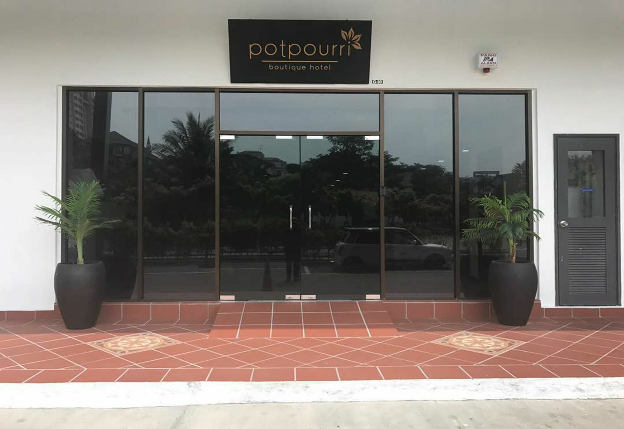 Potpourri Boutique Hotel Johor Bahru Exterior photo